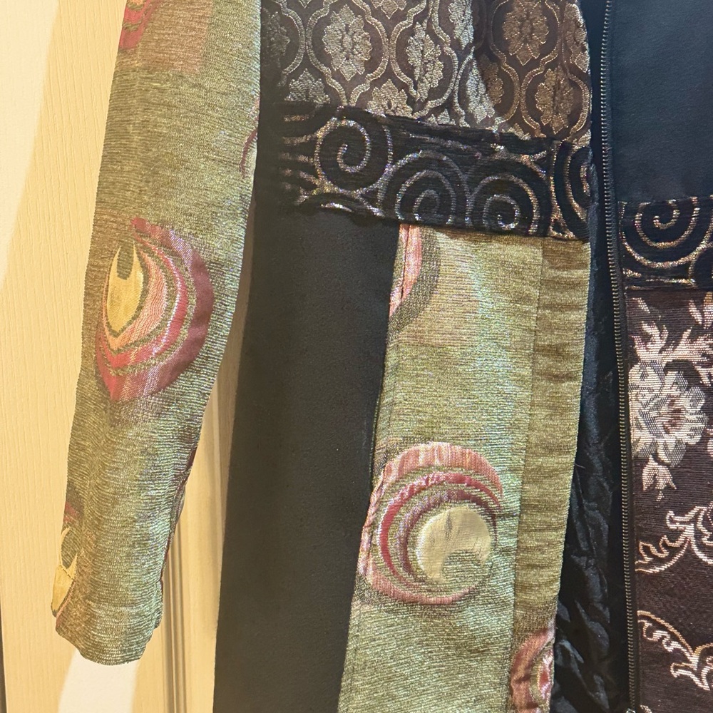 Women's Multicolor Patterned Coat - Picture 6 of 6